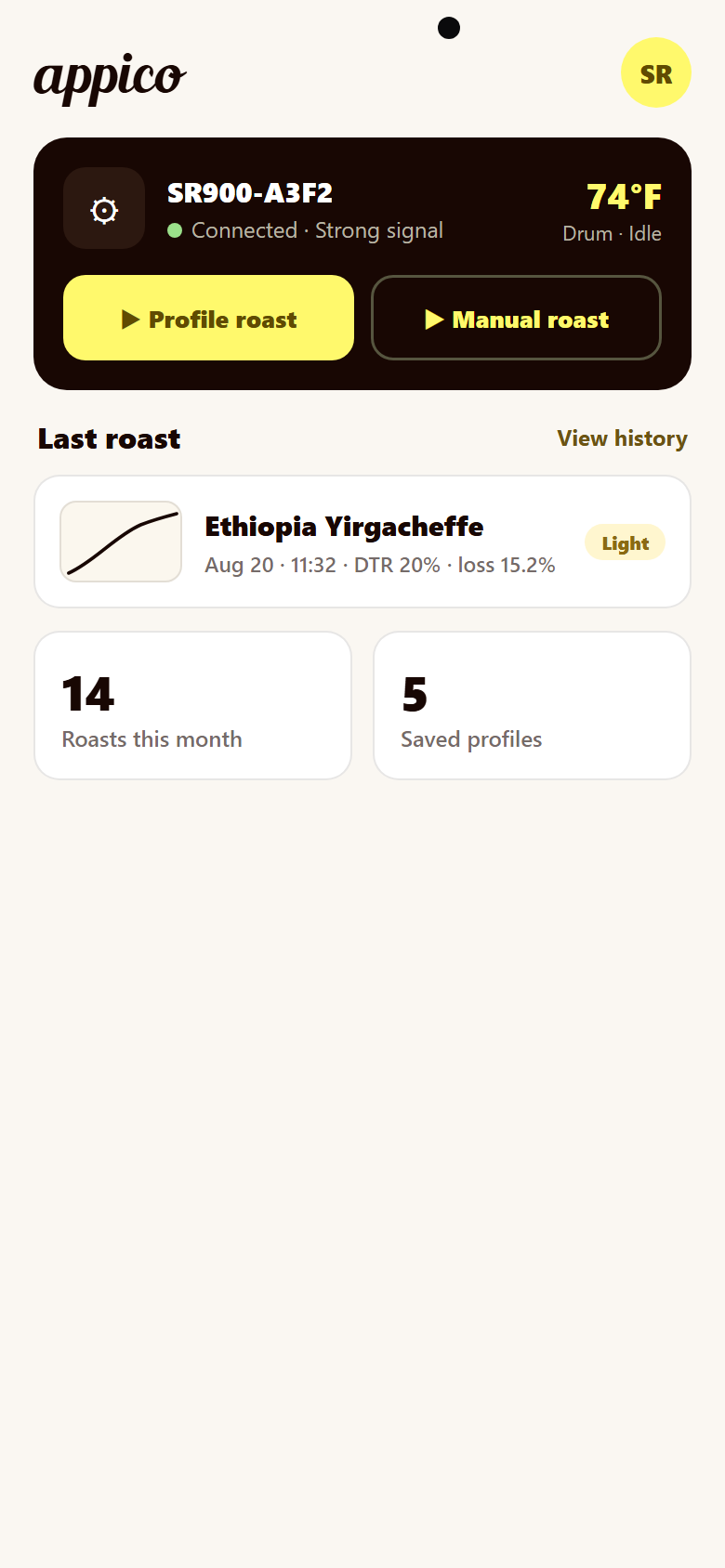 Home screen: connected roaster status card, last roast summary and monthly roast stats